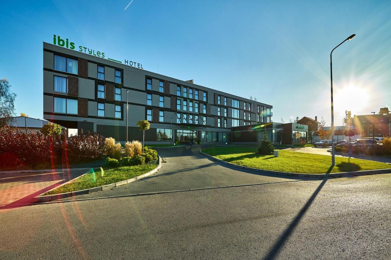 Ibis Styles Nowy Targ Exterior foto