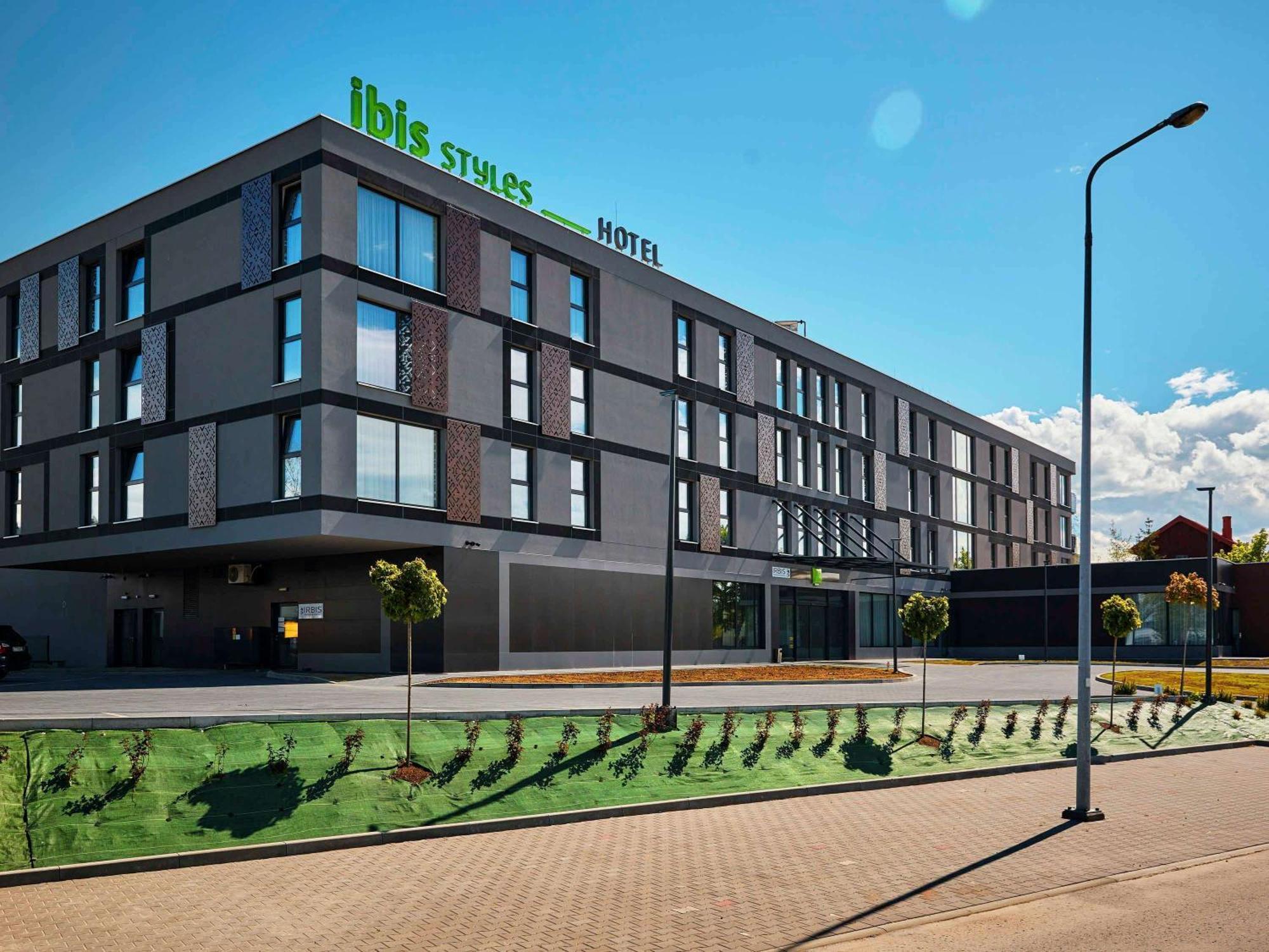 Ibis Styles Nowy Targ Exterior foto