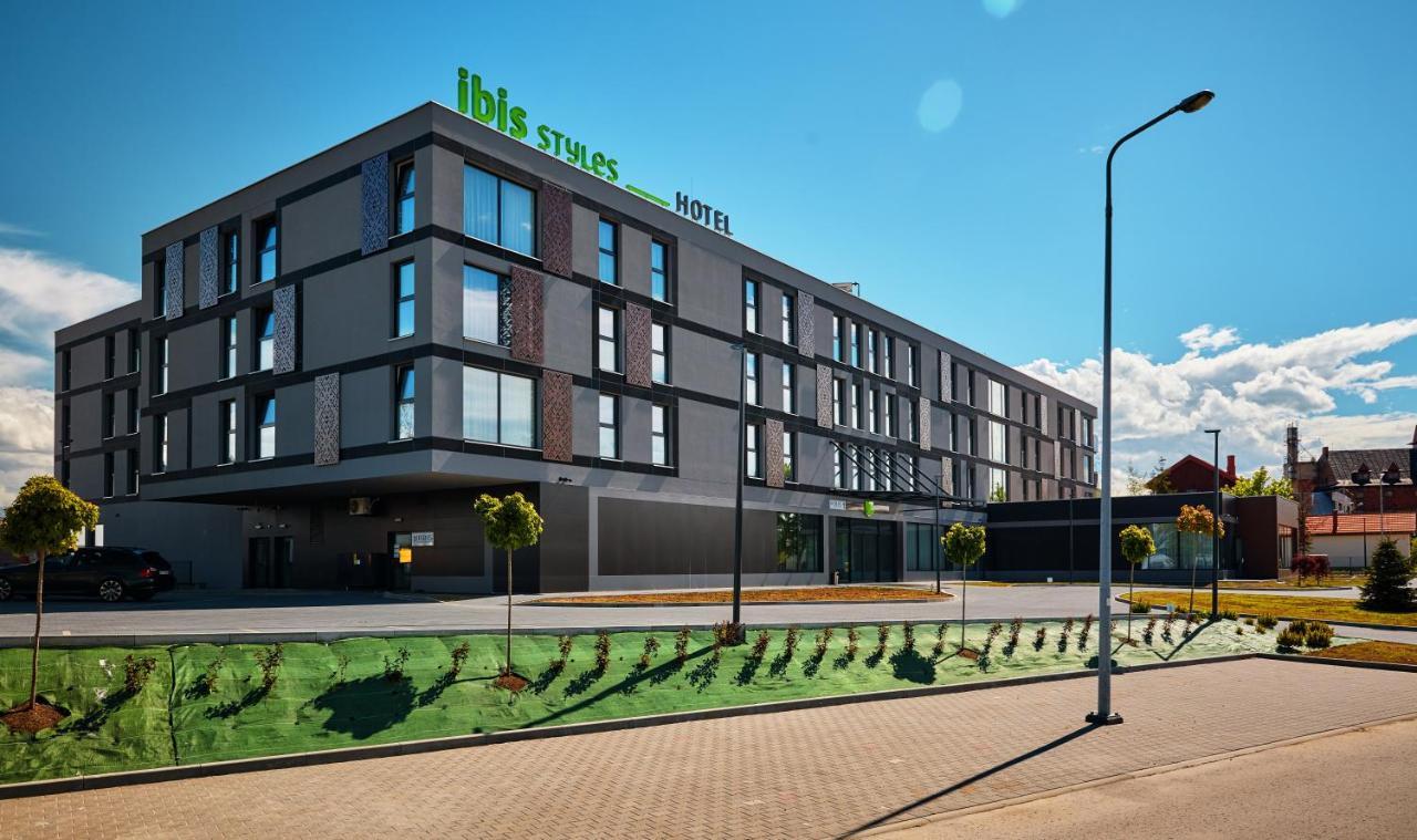 Ibis Styles Nowy Targ Exterior foto